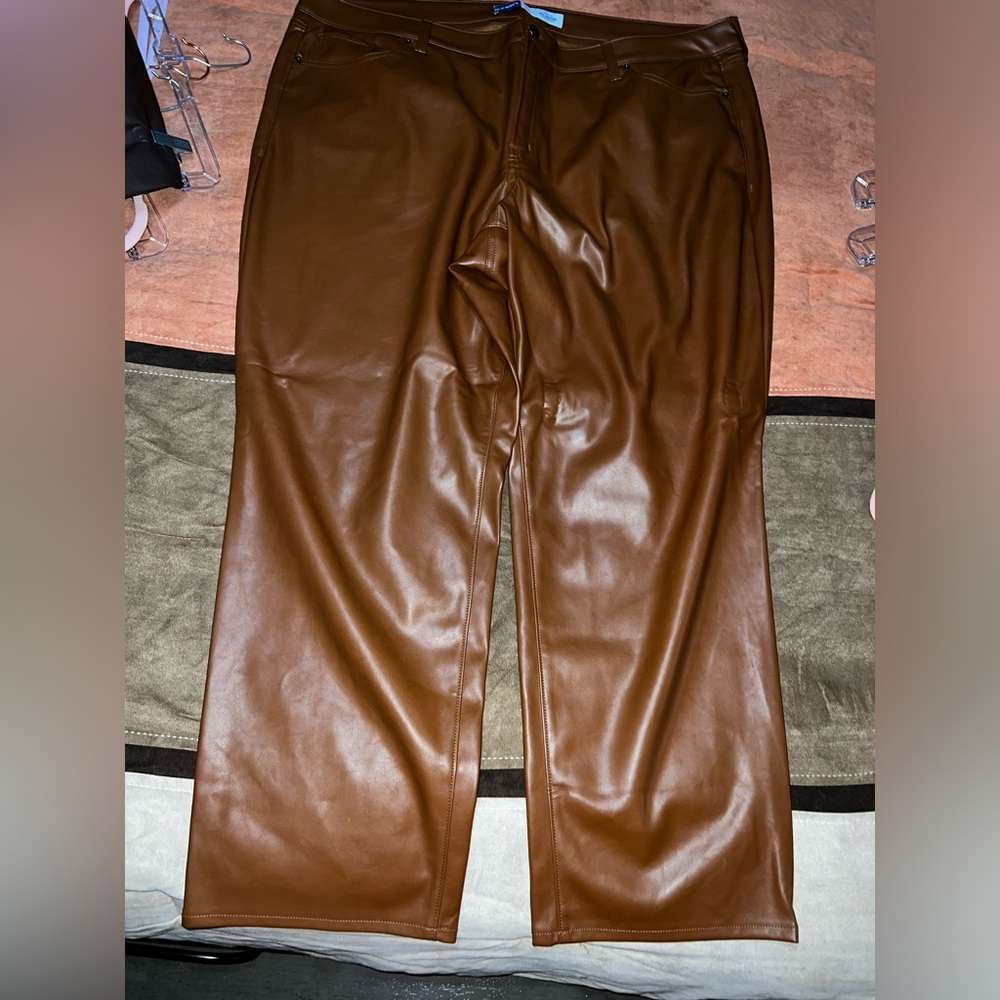 Women’s Old Navy high-rise OG loose faux leather pants, light brown, size 24